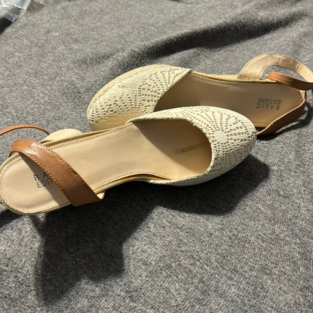 Wedge sandals